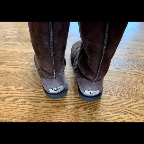 UGG Australia Classic Tall boot - Picture 8 of 9